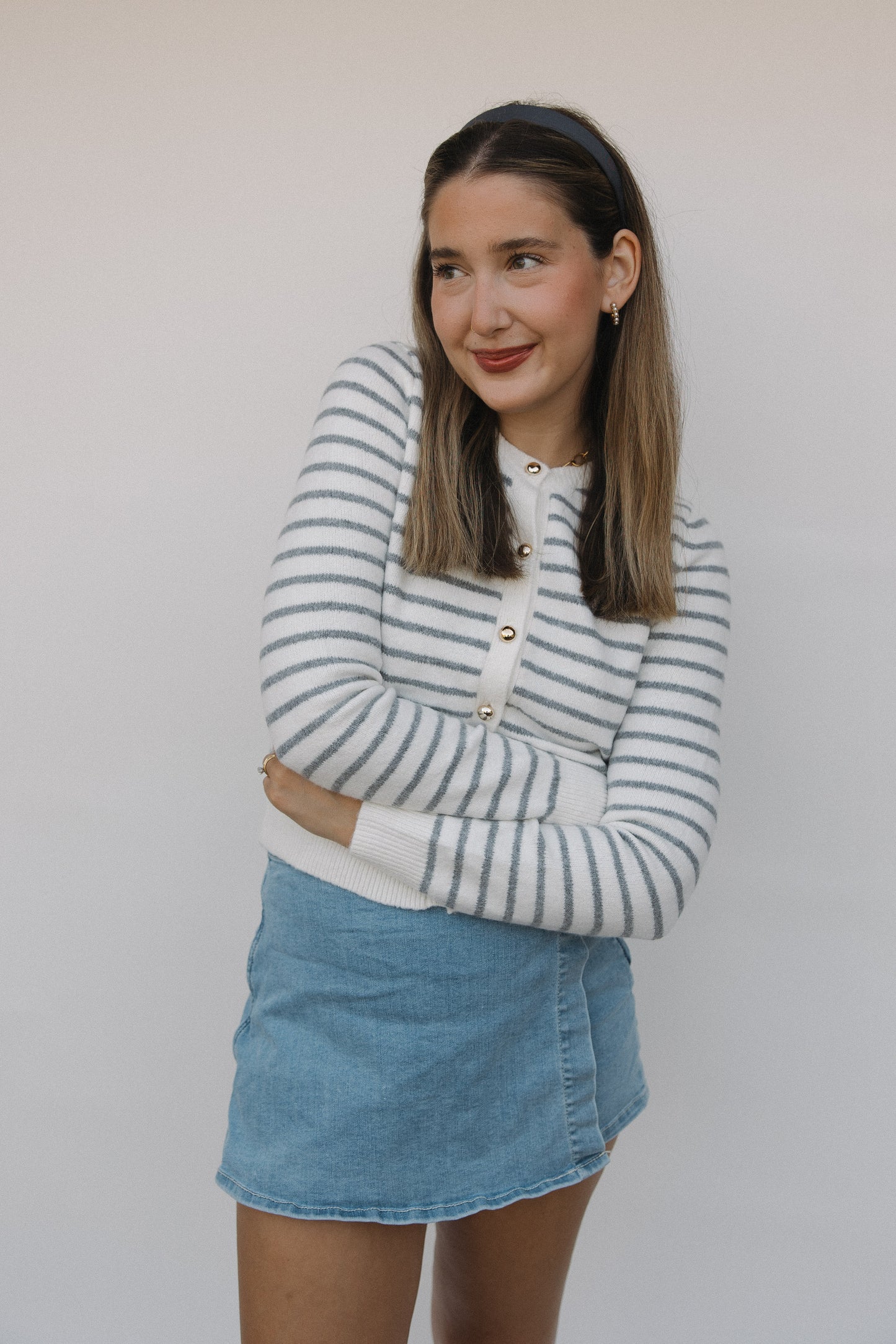 The Evermore Cardigan in White/Gray