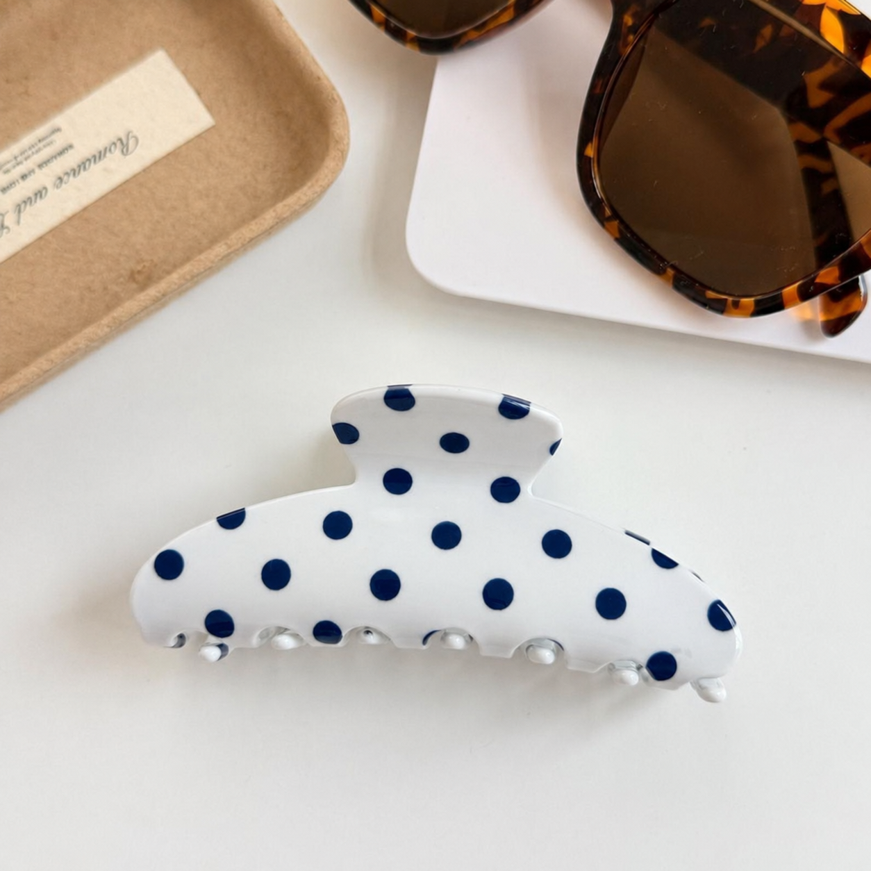 Retro Polka Dot Clip