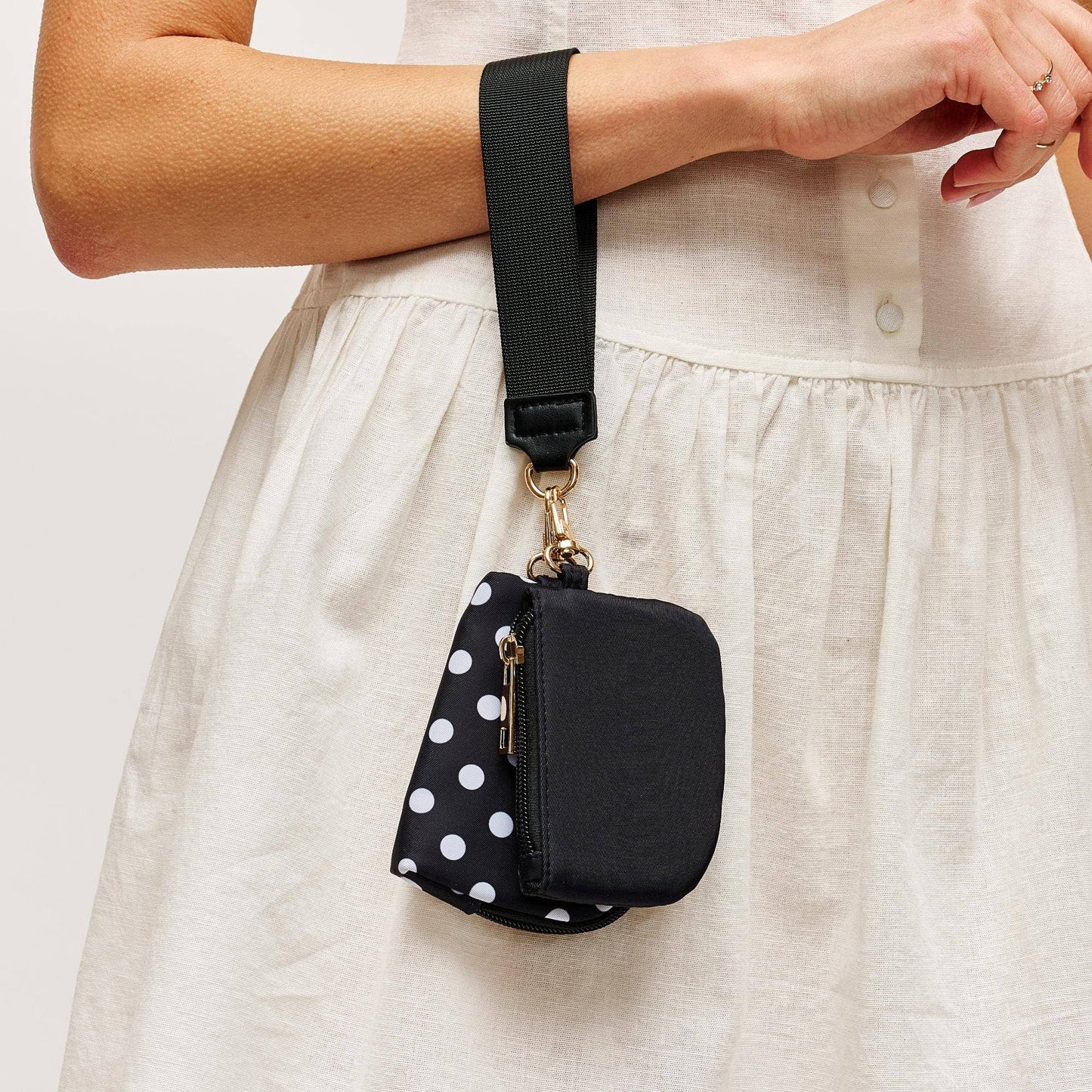 Link & Carry - Polka Dot Wristlet