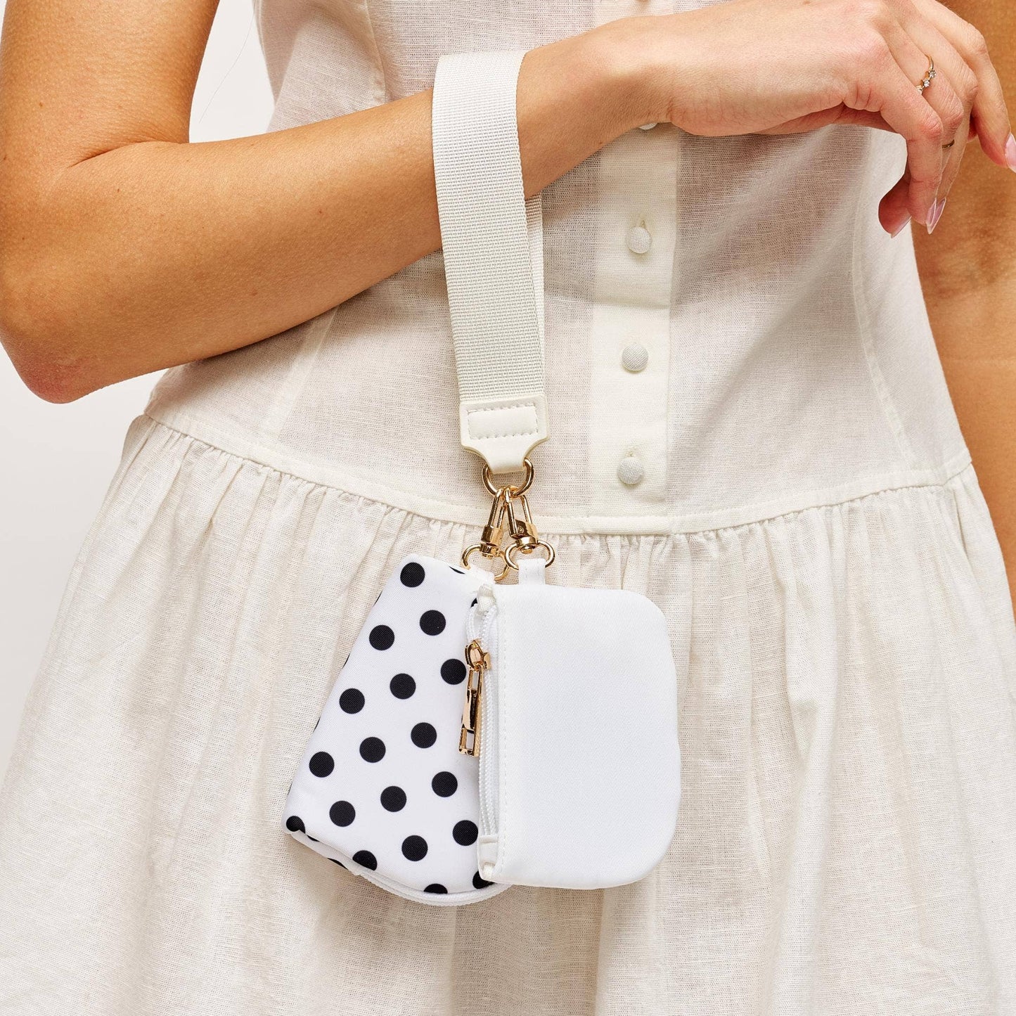 Link & Carry - Polka Dot Wristlet
